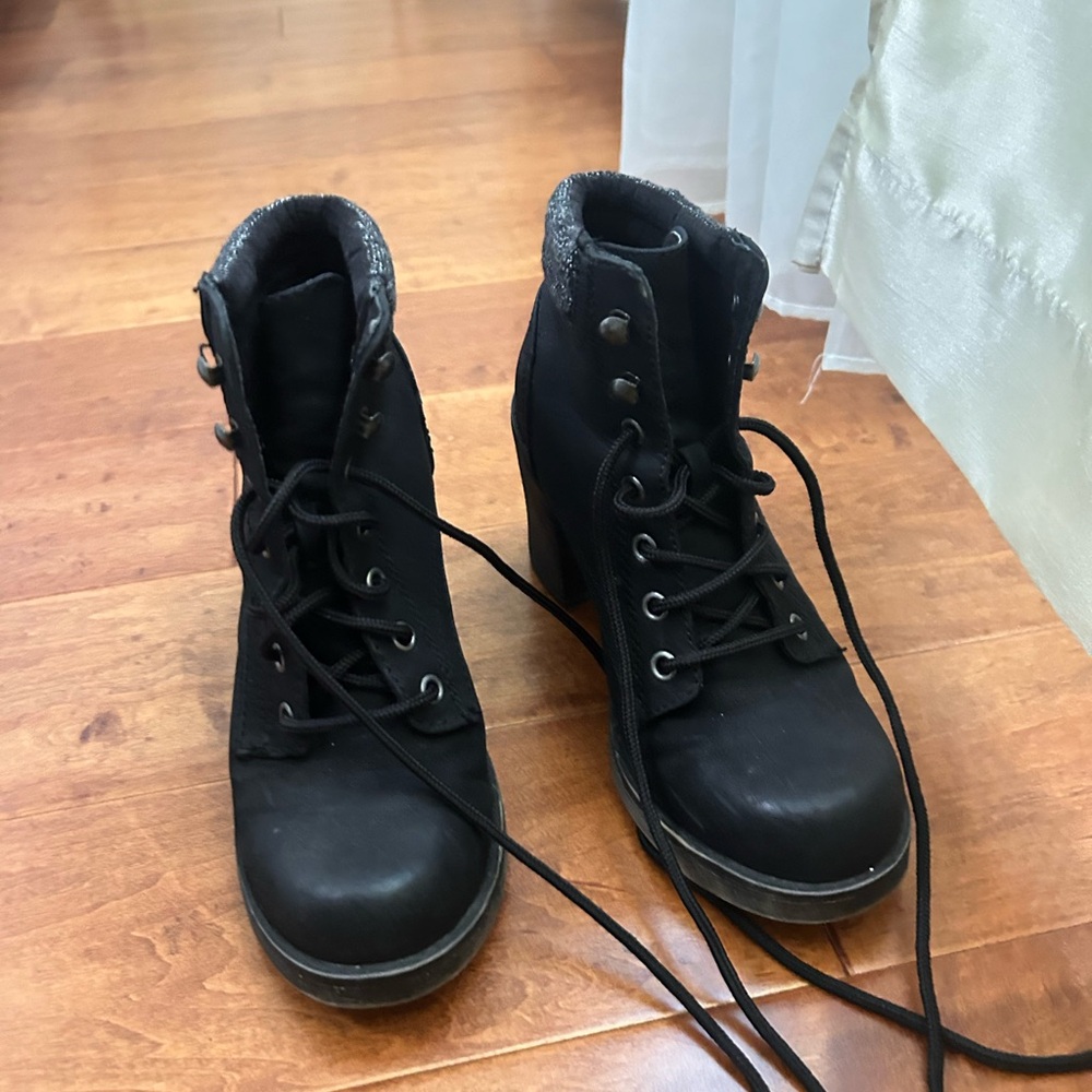 Black Women's Lace-Up half booties and brown pair  clean home